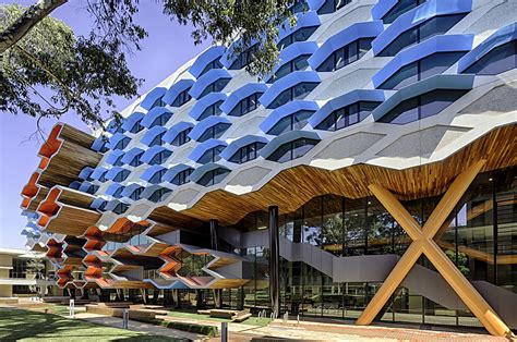 La Trobe melbourne